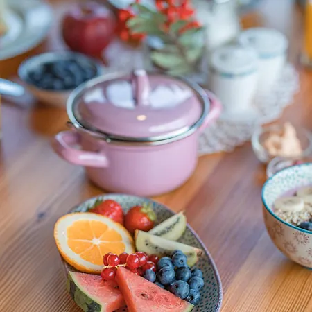 Sunseitn Bed & Breakfast 3*